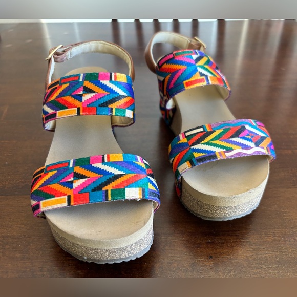 Volatile Wedge Sandals - Women’s Multi-Color, Cork Wedge Sandal. Size 7 - Picture 3 of 7